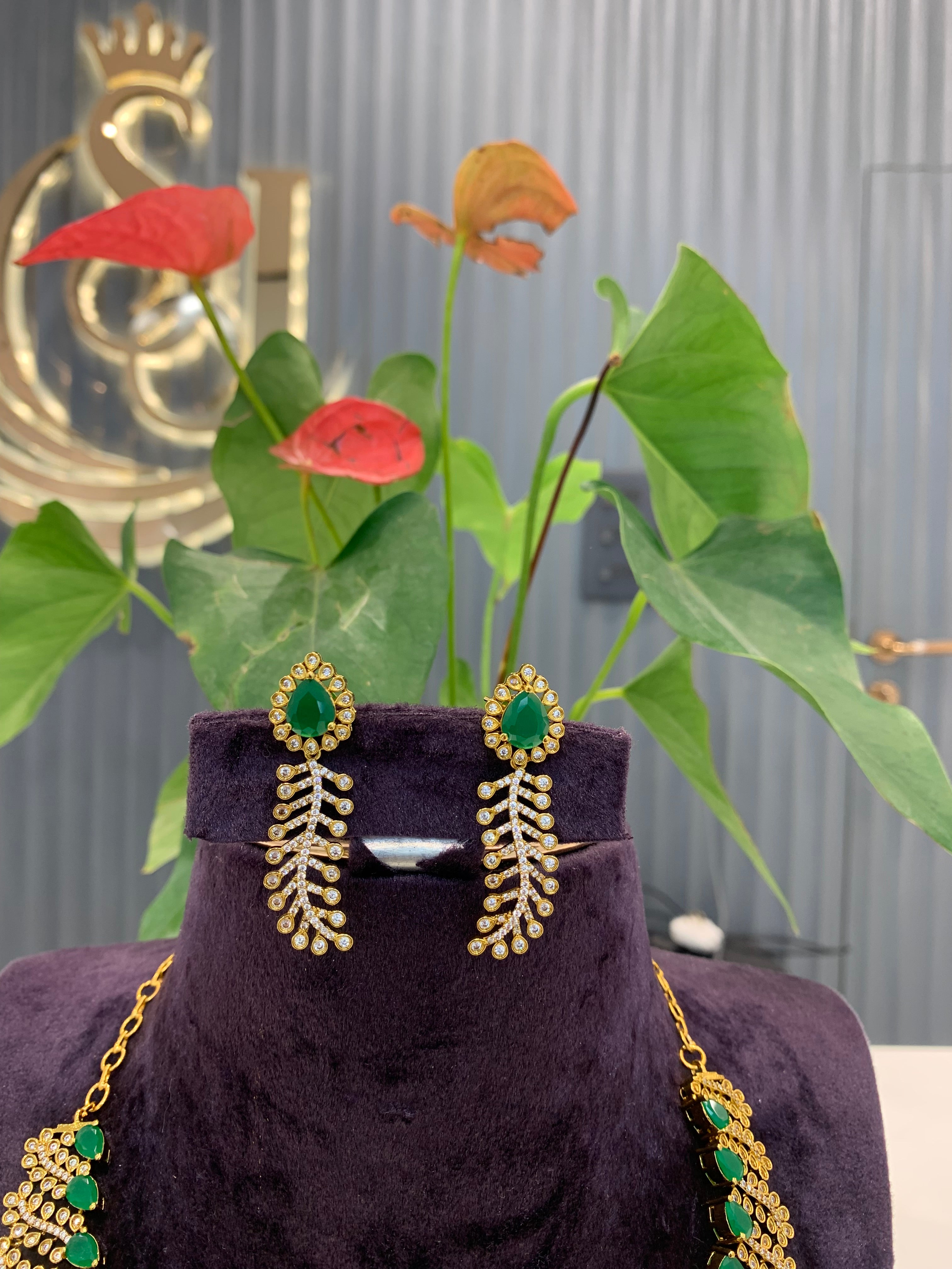Beautiful partywear necklace