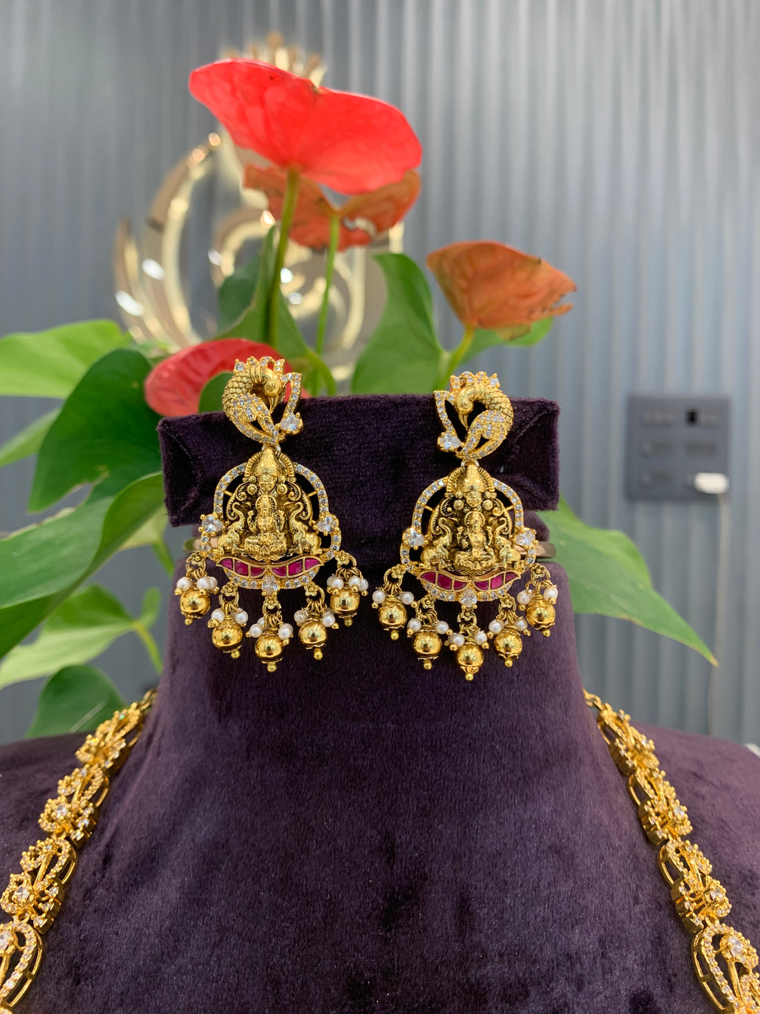 Beautiful jadav stone long haram