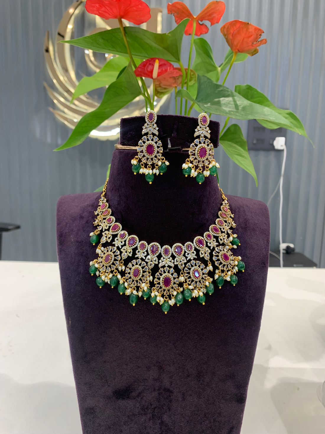 Beautiful mehandhi polish necklace