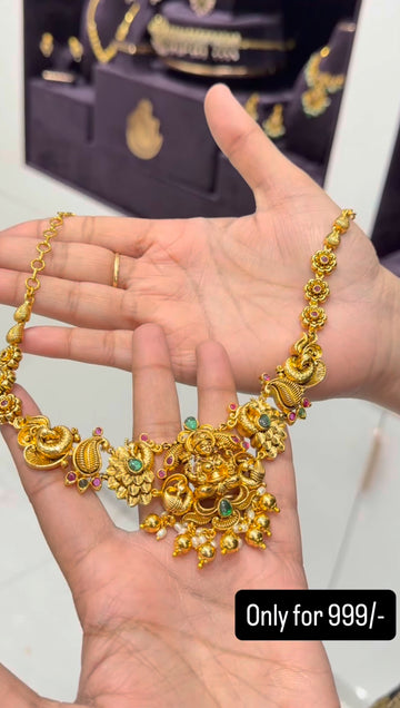 Beautiful simple traditional necklace