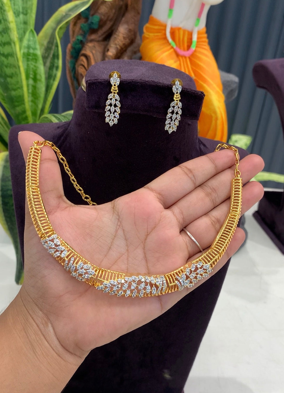 Beautiful GJ kante With Earrings