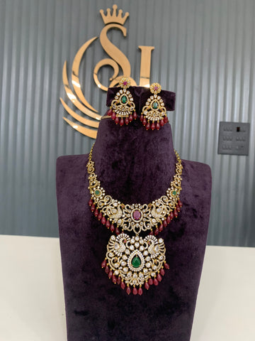 Beautiful Mehandi polish necklace