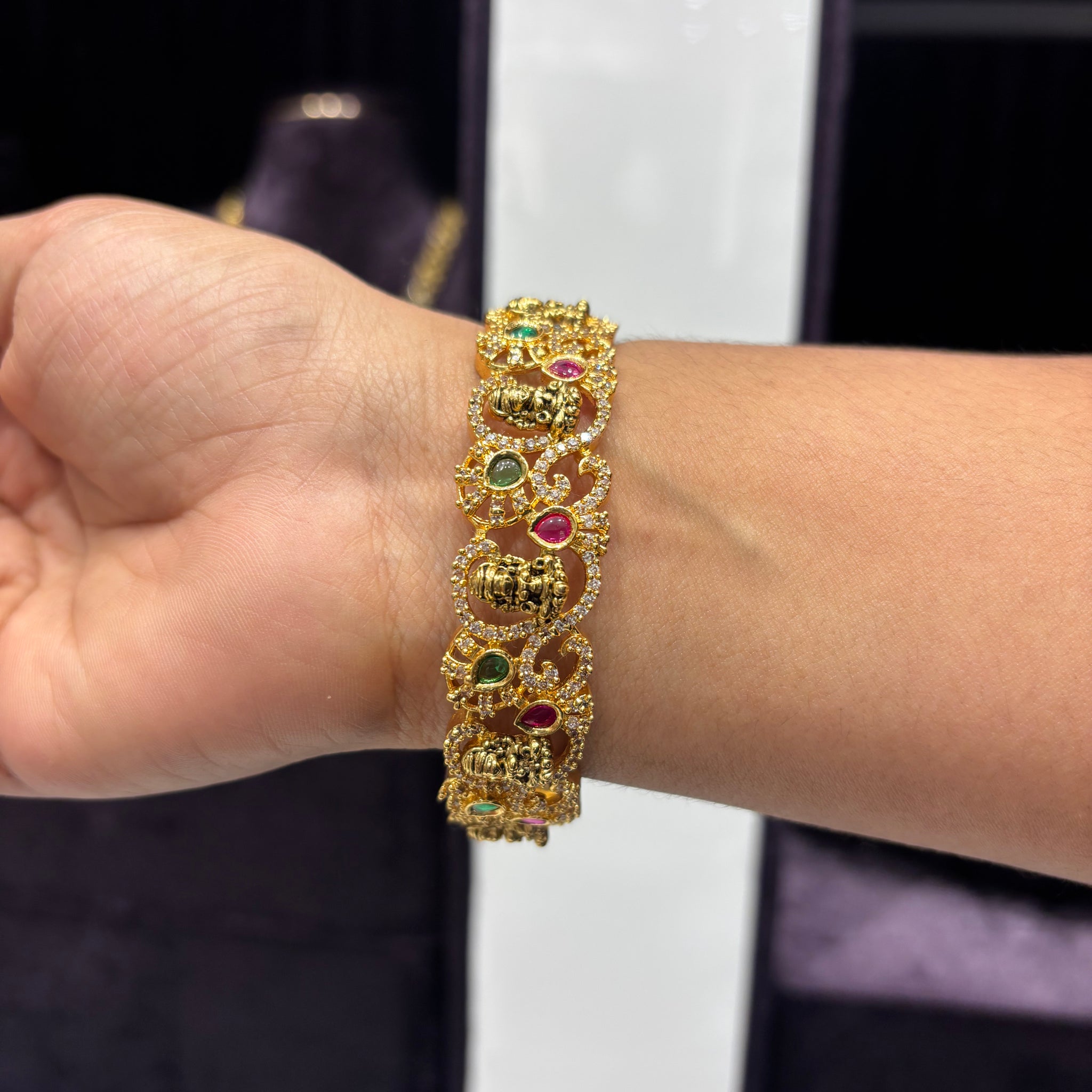 CZ stone bangle (Single)