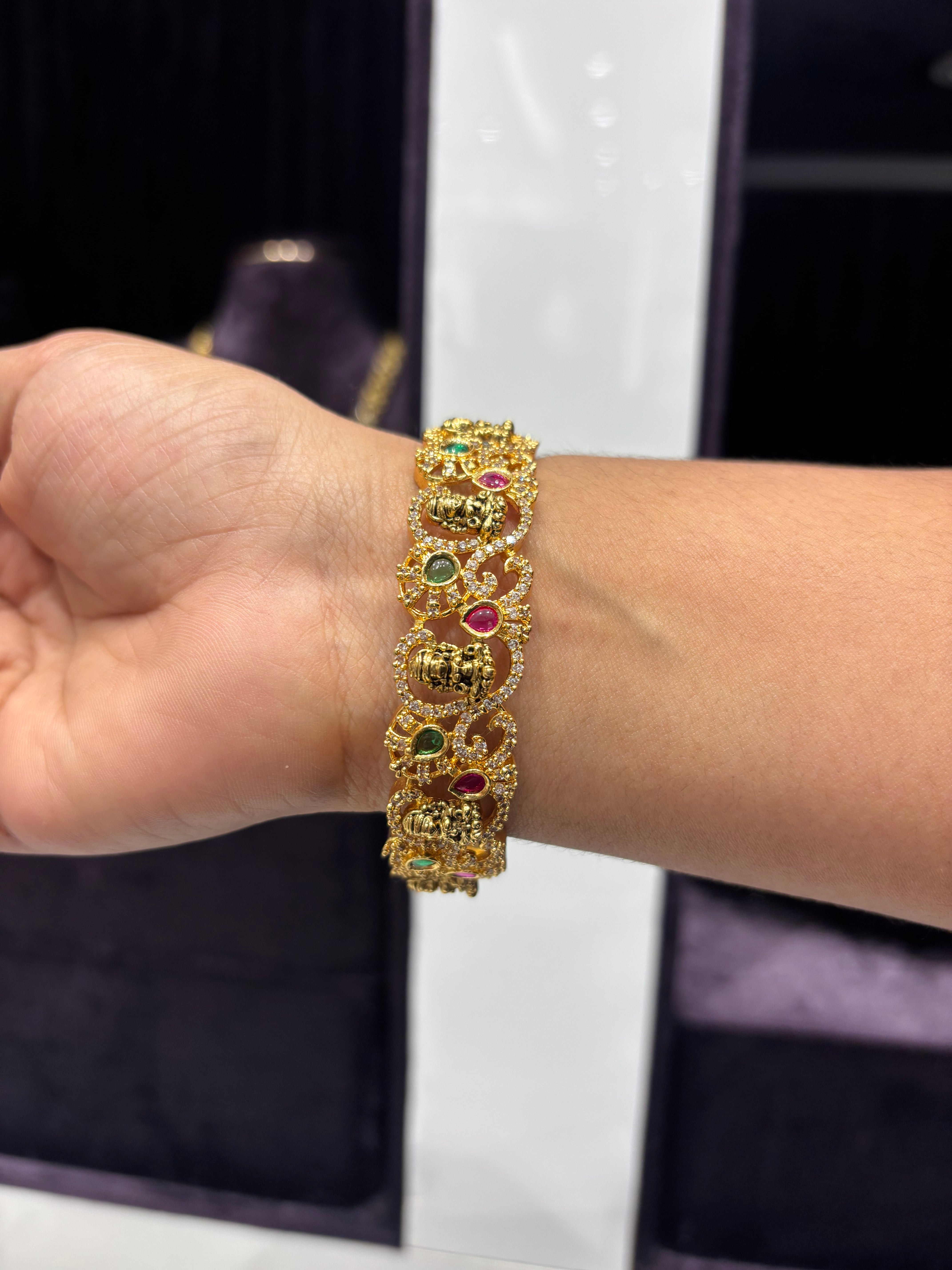 CZ stone bangle (Single)