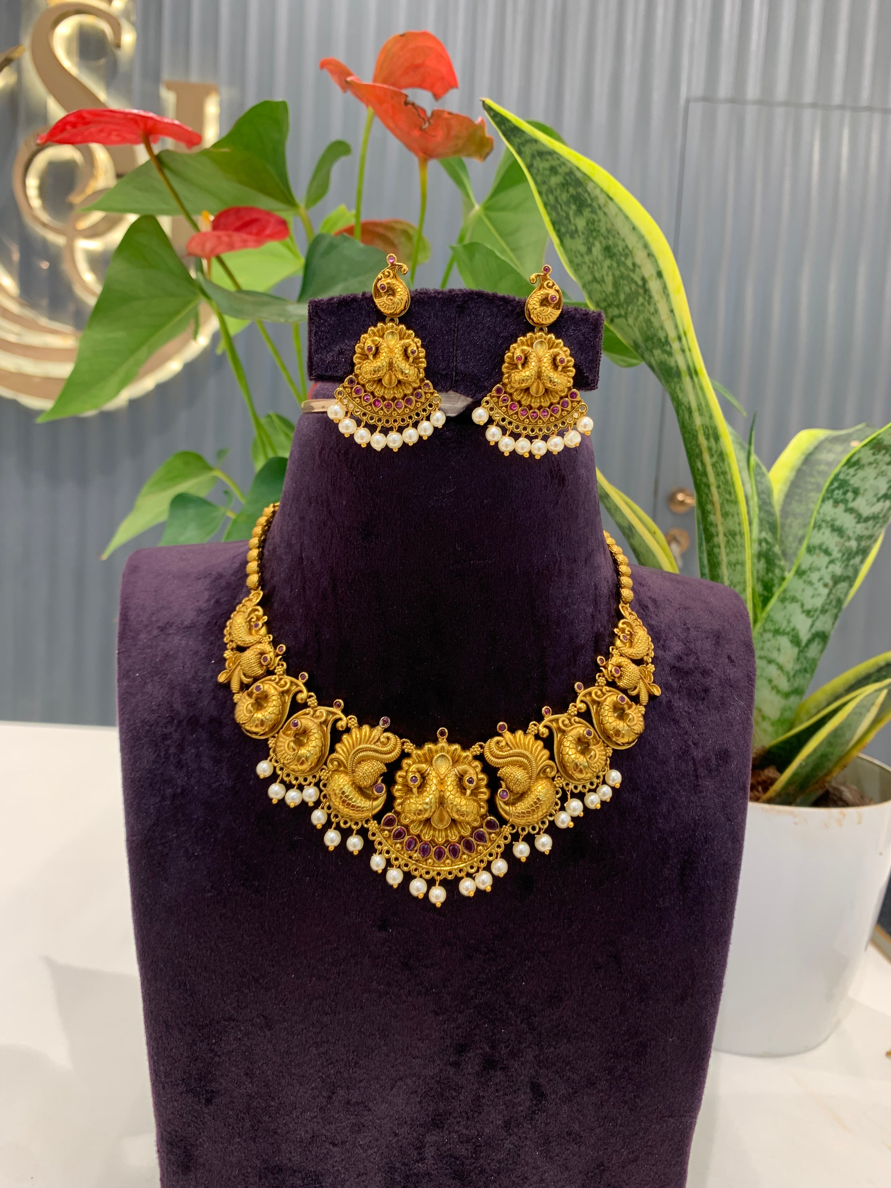 Beautiful nakshi simple neckset