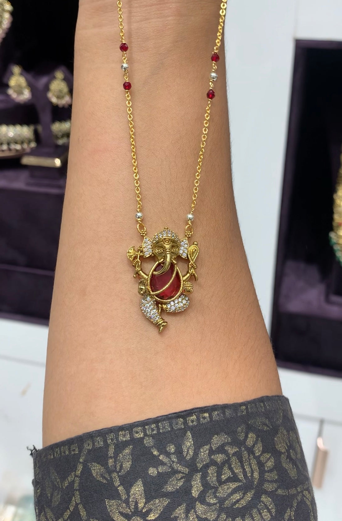 Beautiful Ganesh Pendent with Chain