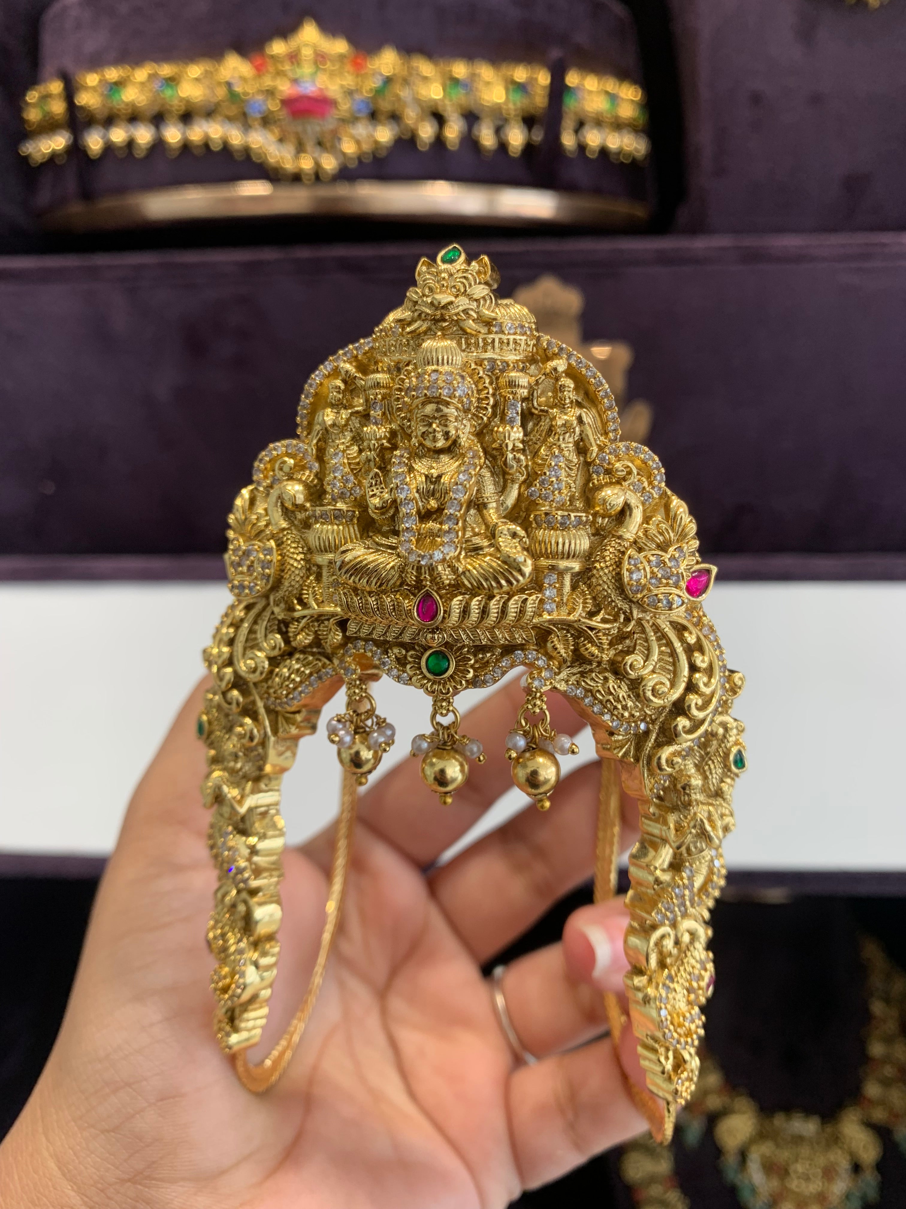 Beautiful adult vanki (single)