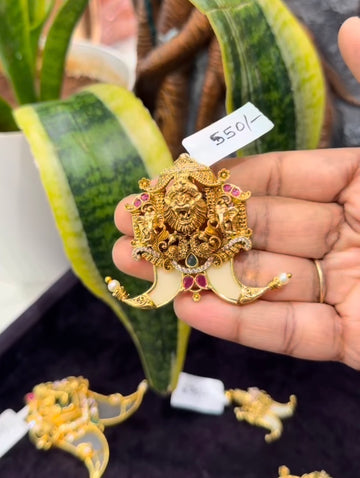 Beautiful narasimha swami  tiger nail pendant with back hook