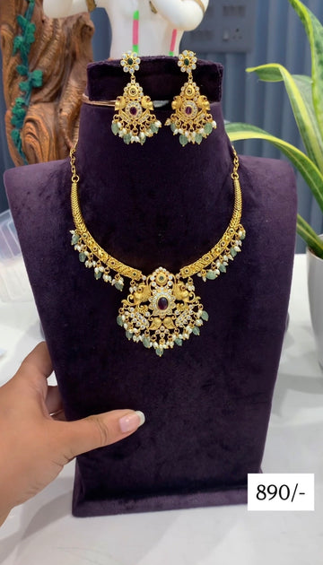 Beautiful kanti necklace