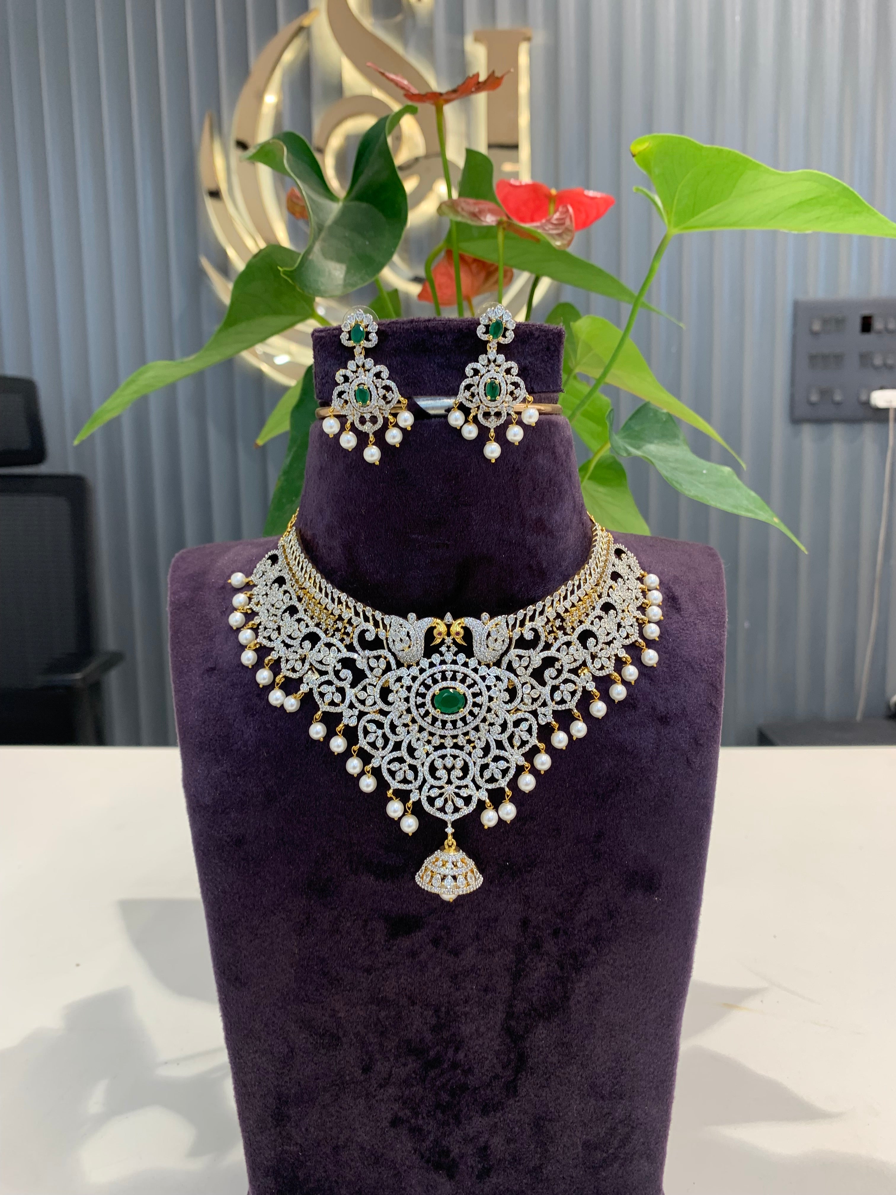 Beautiful GJ chocker