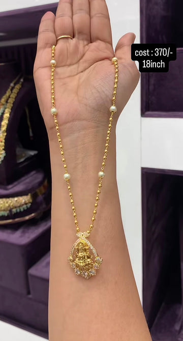 Beautiful customised chain with beautiful pendant