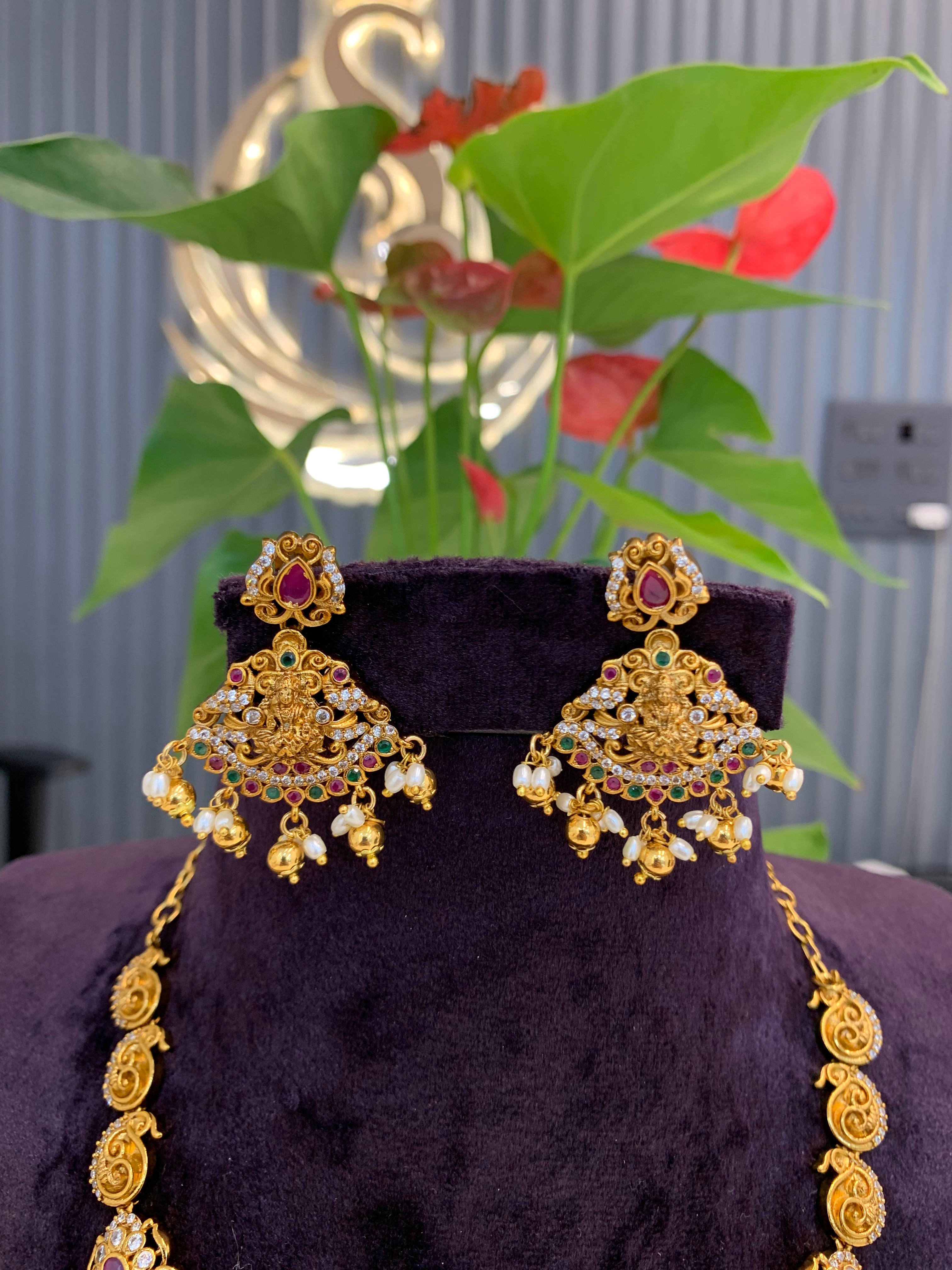 Beautiful nakshi necklace