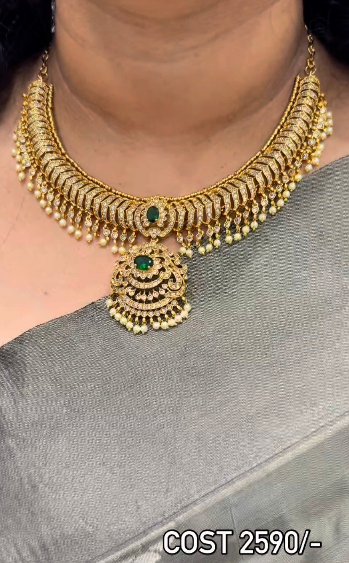 Beautiful jilebi pattern necklace