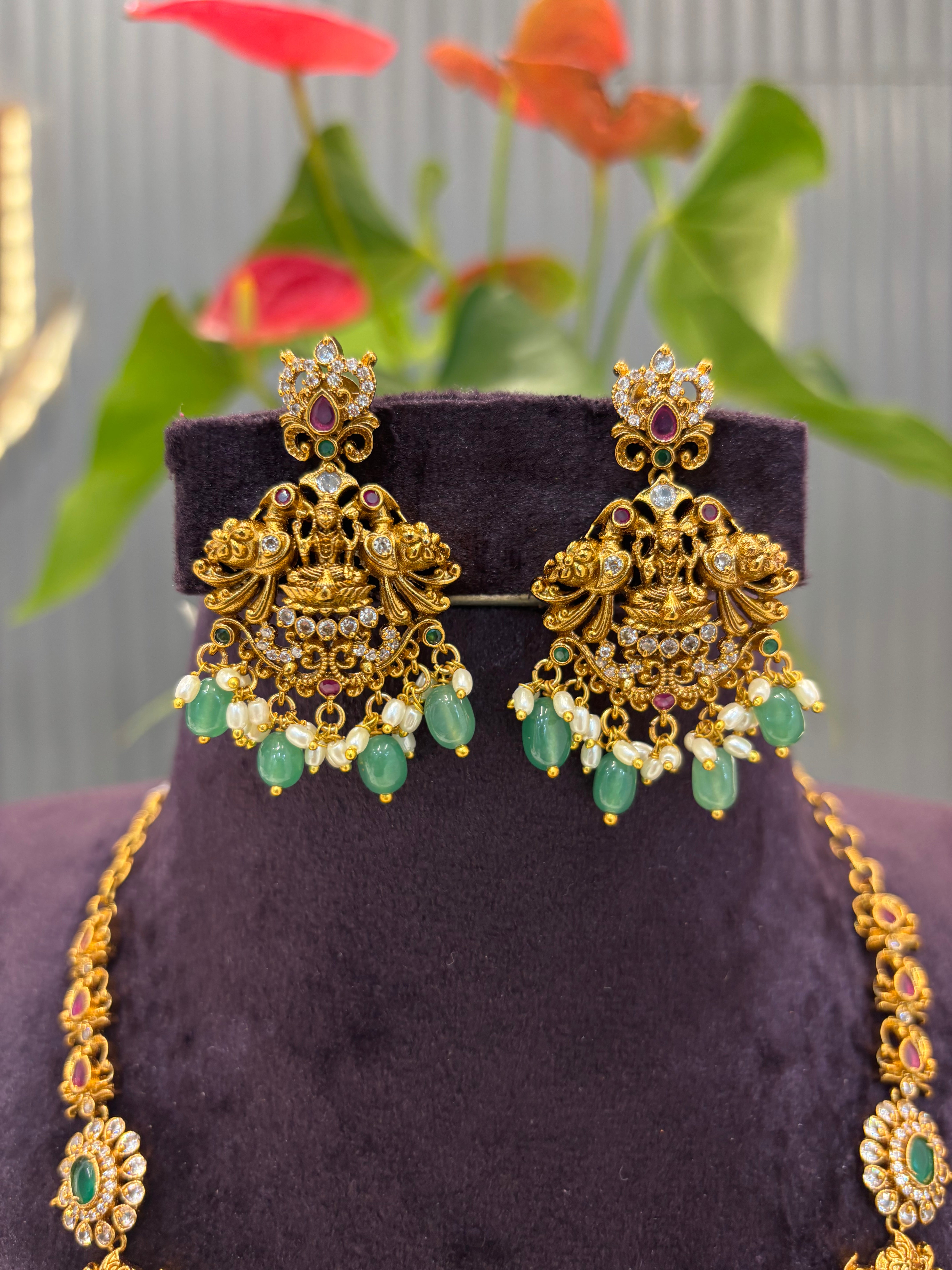 Beautiful nd simple Nakshi Necklace