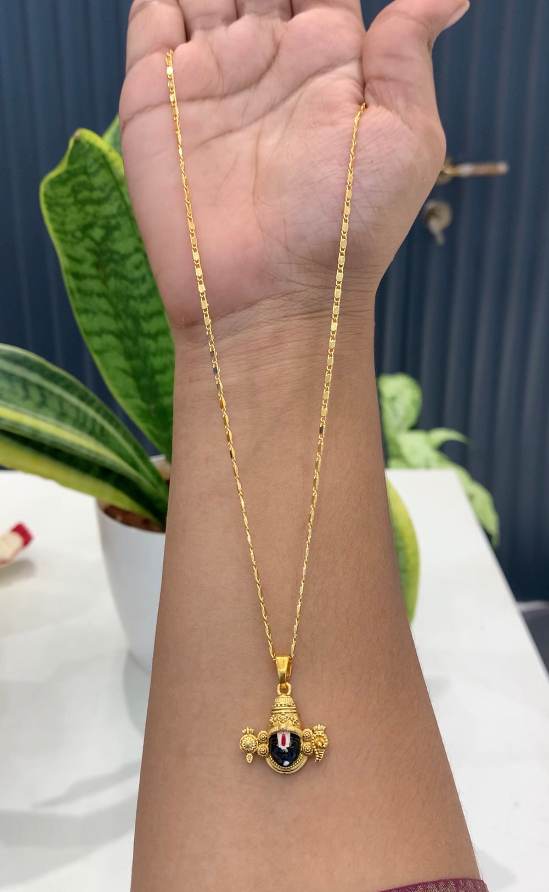 Beautiful Balaji Pendent With Pencil Chain