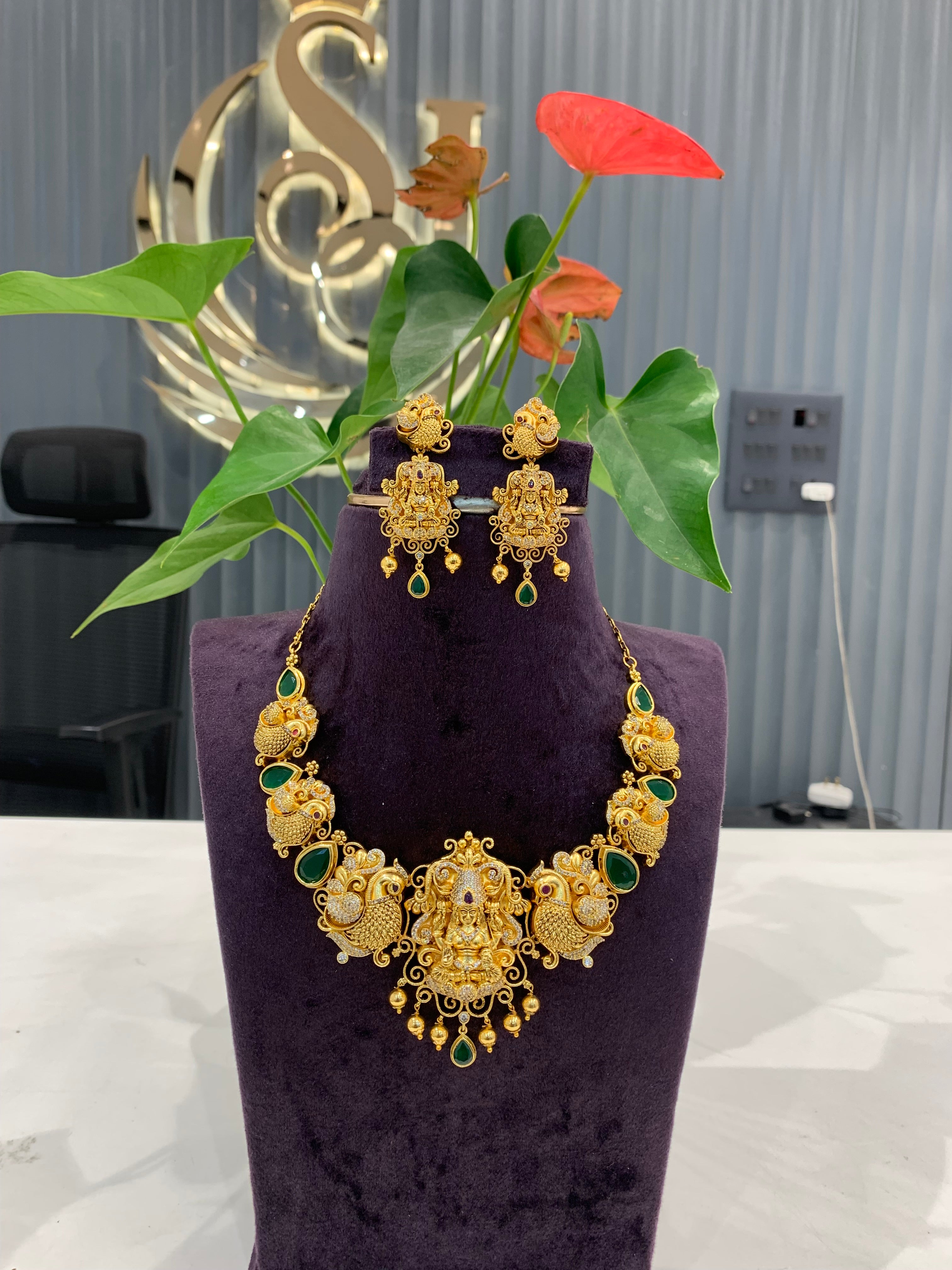 Beautiful nakshi 3D necklace