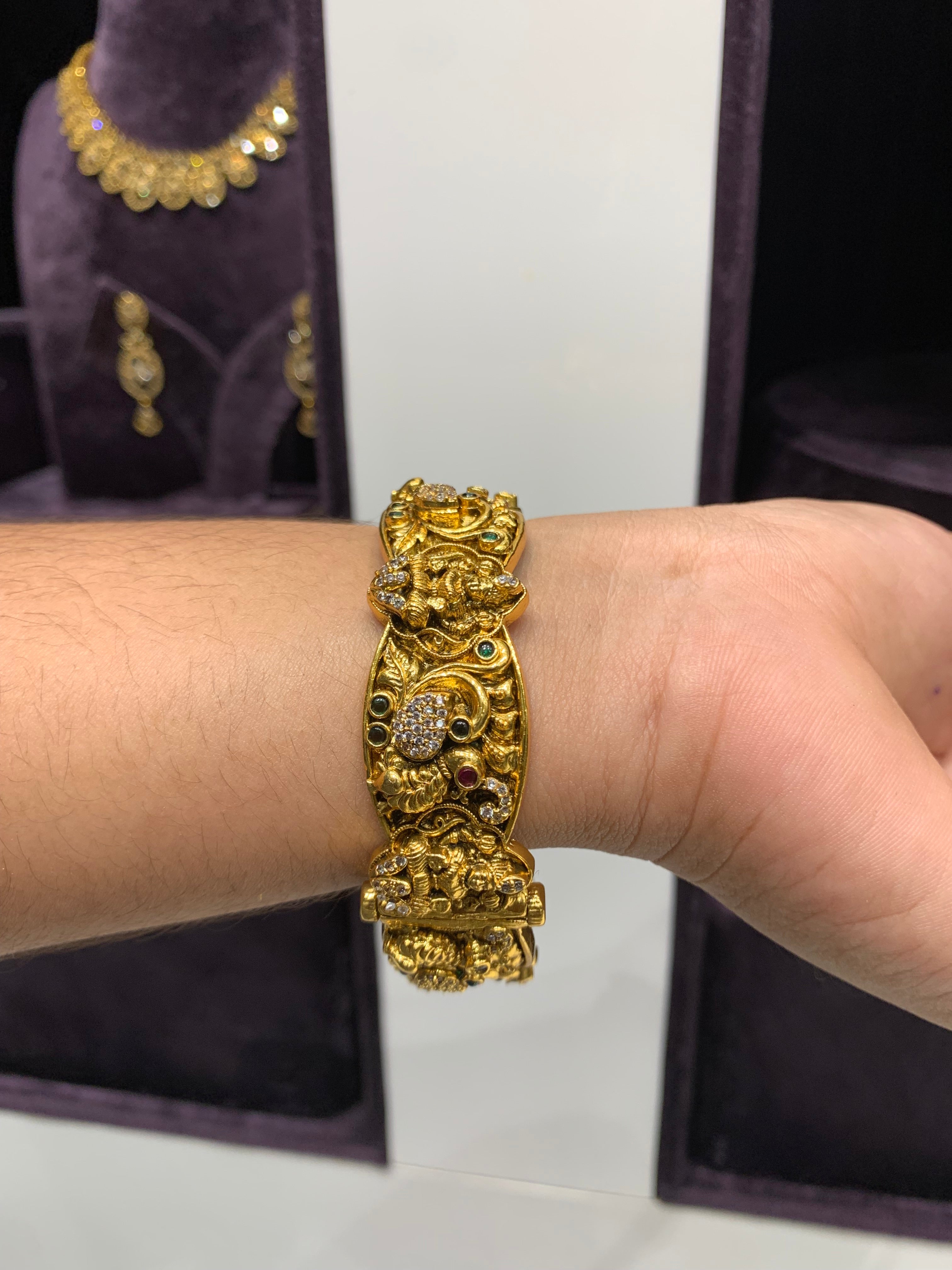 Beautiful nakshi openable free size screw type bangle