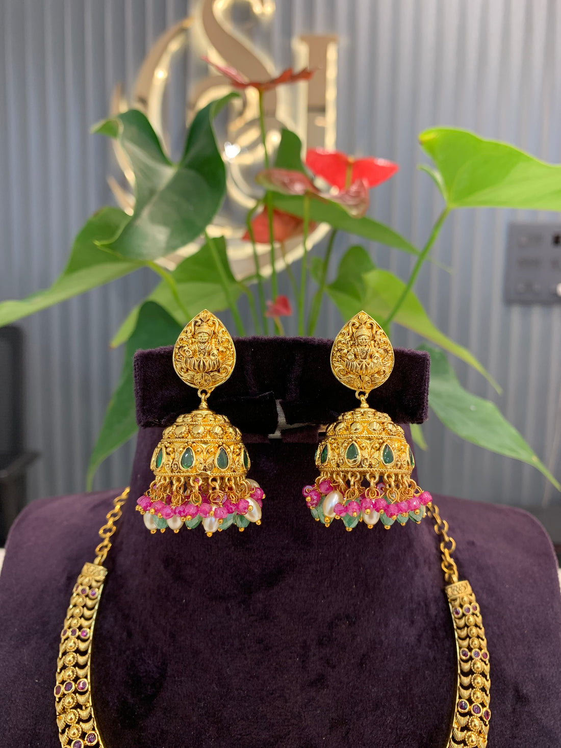 Beautiful kanti pattern necklace