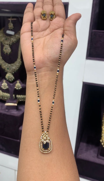 Beautiful locket set with black beads