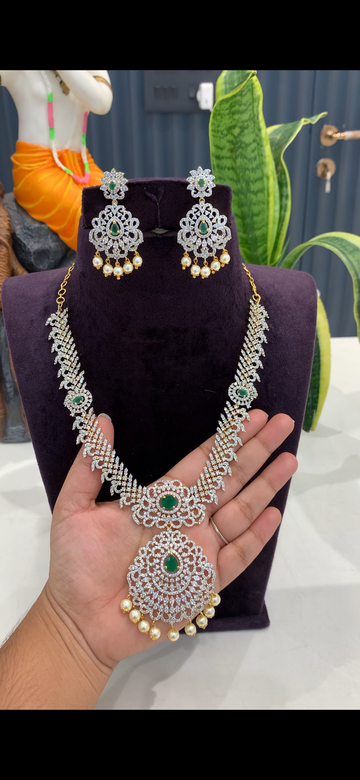 Beautiful GJ necklace