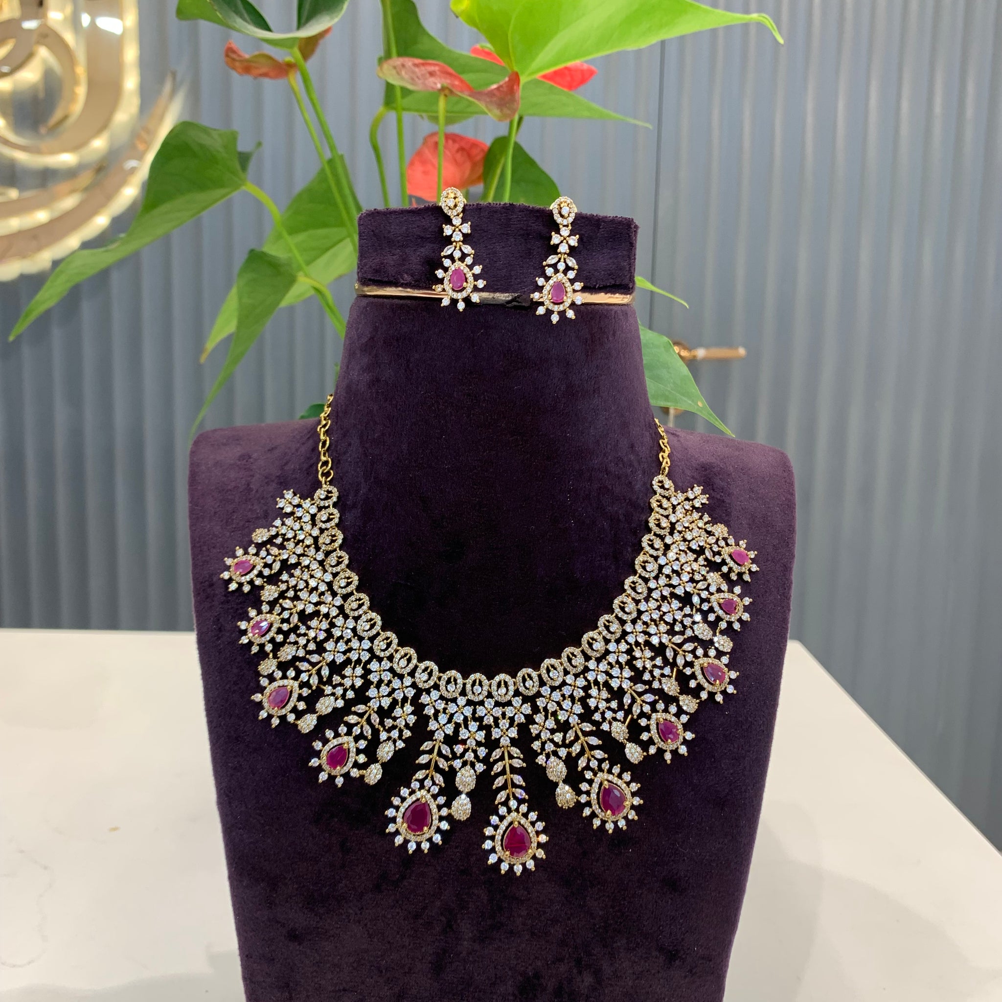 Beautiful ruby neckset