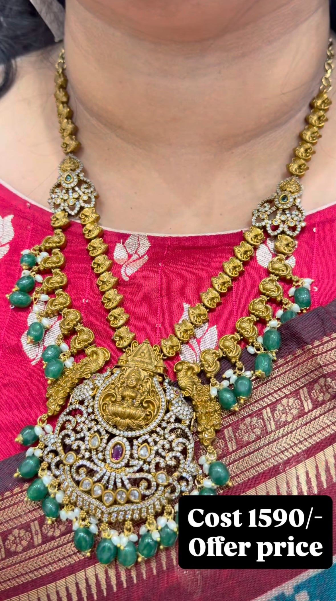 Beautiful short necklace