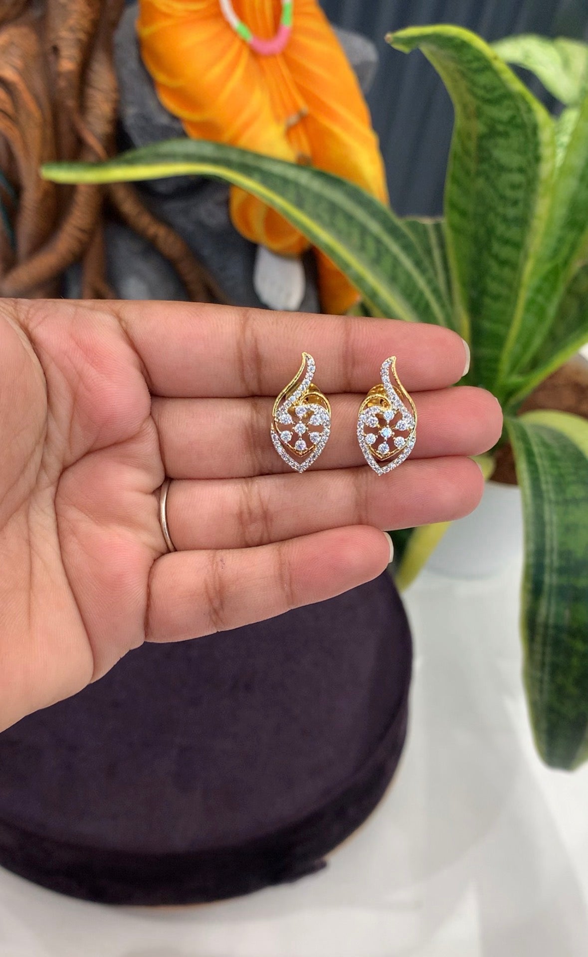 Beautiful diamond replica studs with pushback