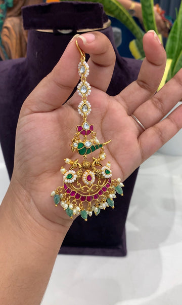 Beautiful traditional jadav kundhan tikka with pearls and cz beads
