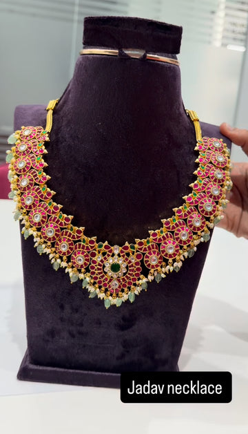 Beautiful premium jadav necklace