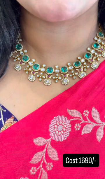Beautiful party wear necklace