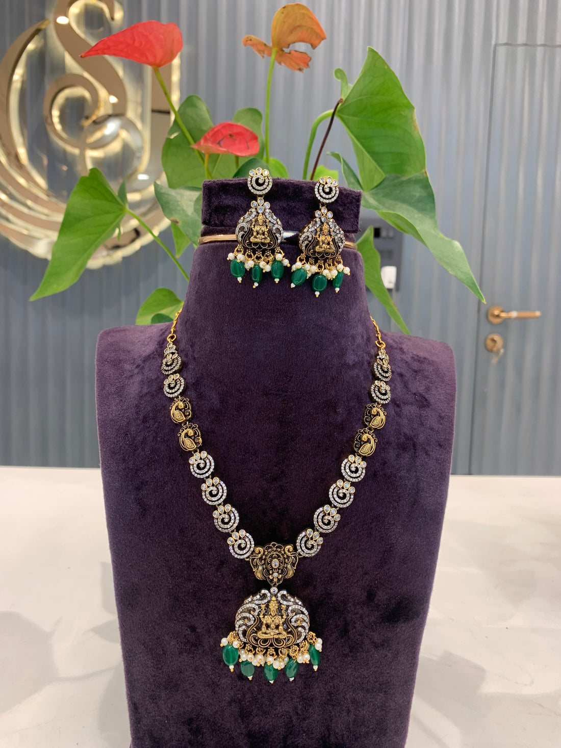 Beautiful simple necklace