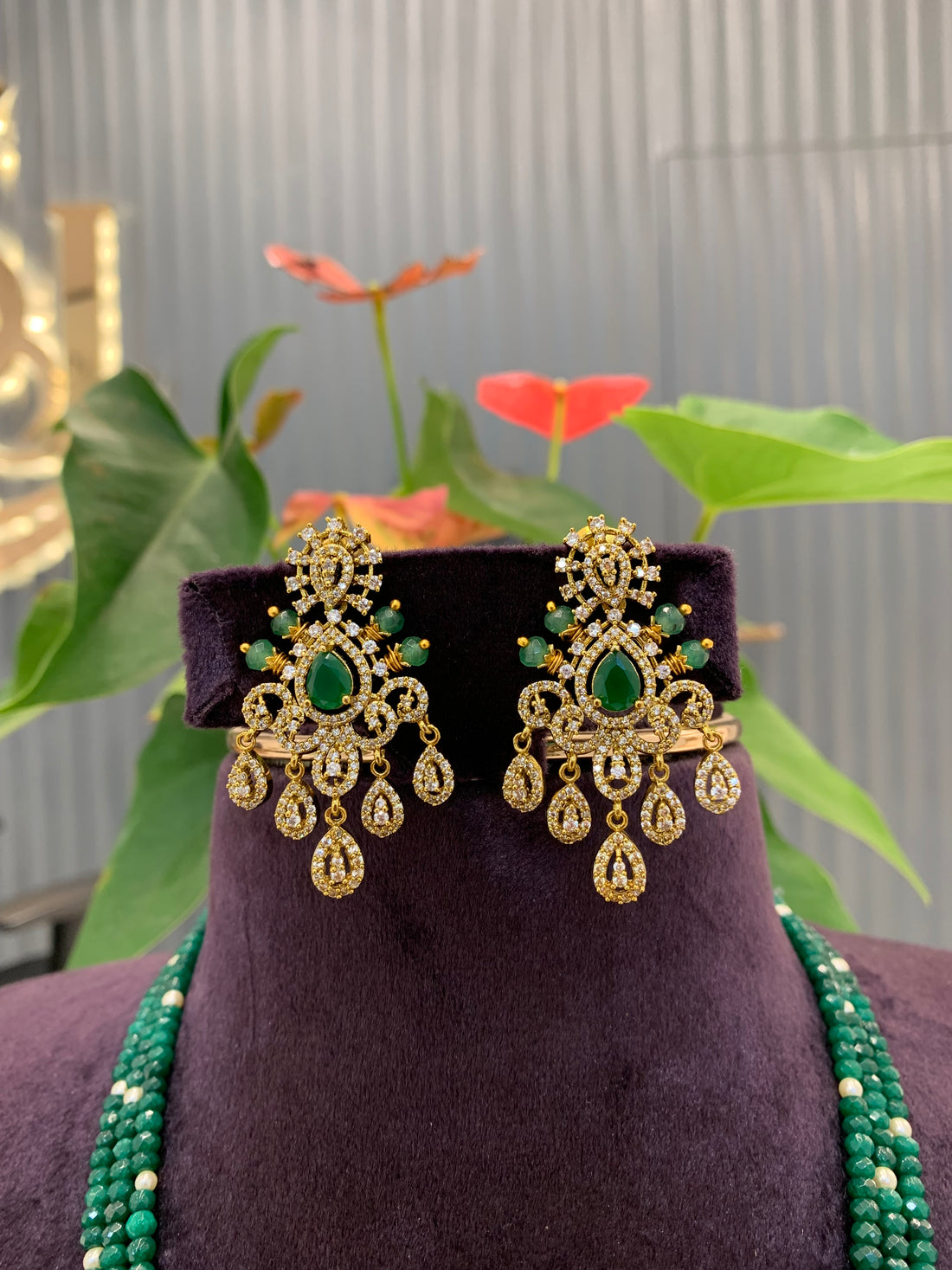 Beautiful Pendent set with 3 line Green beads Danda