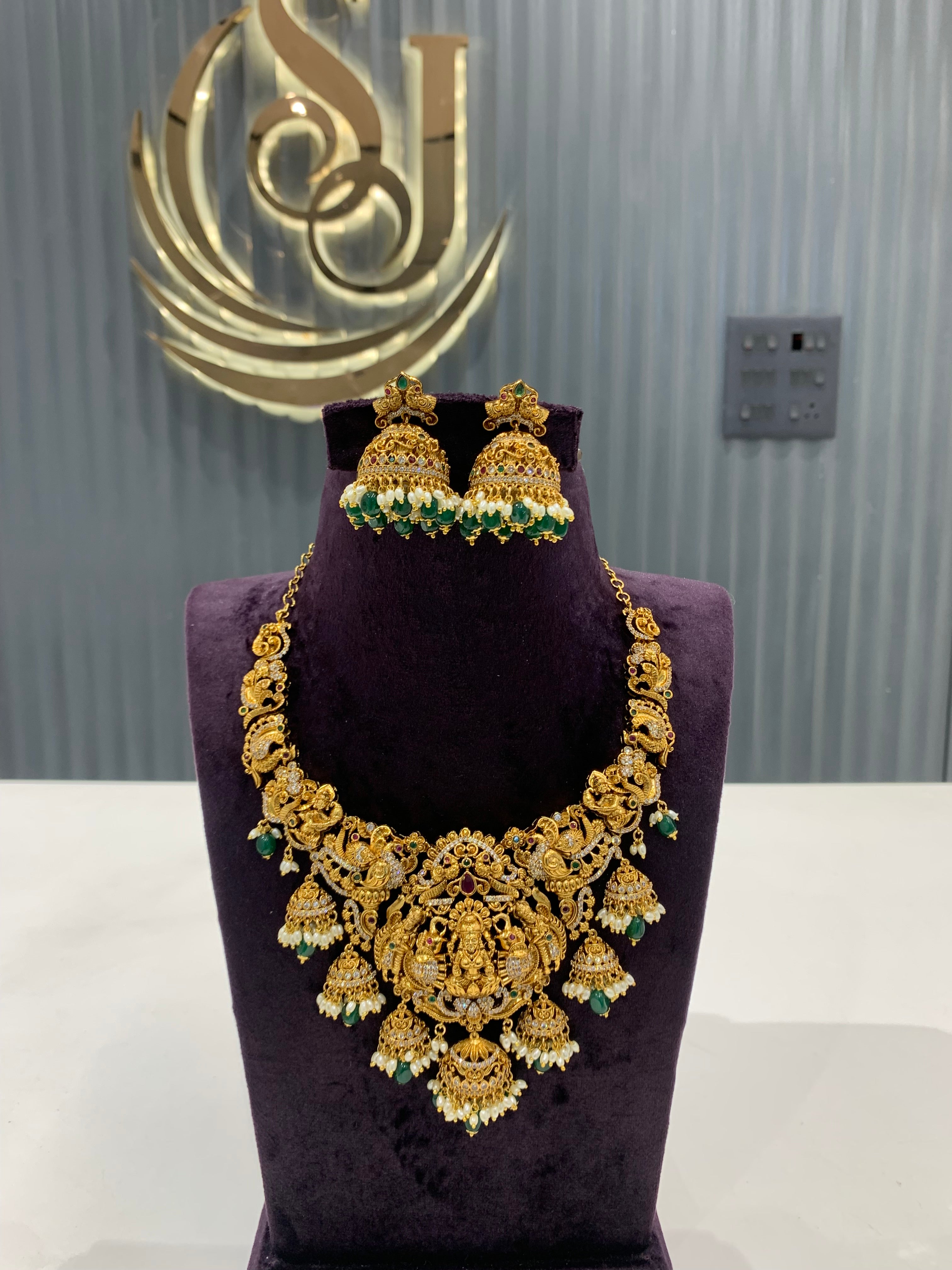 Beautiful Nakshi short necklace