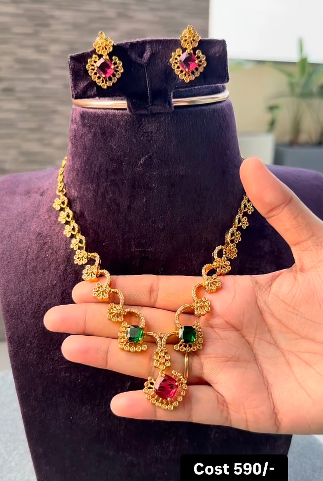 Beautiful Simple Partywear Necklace