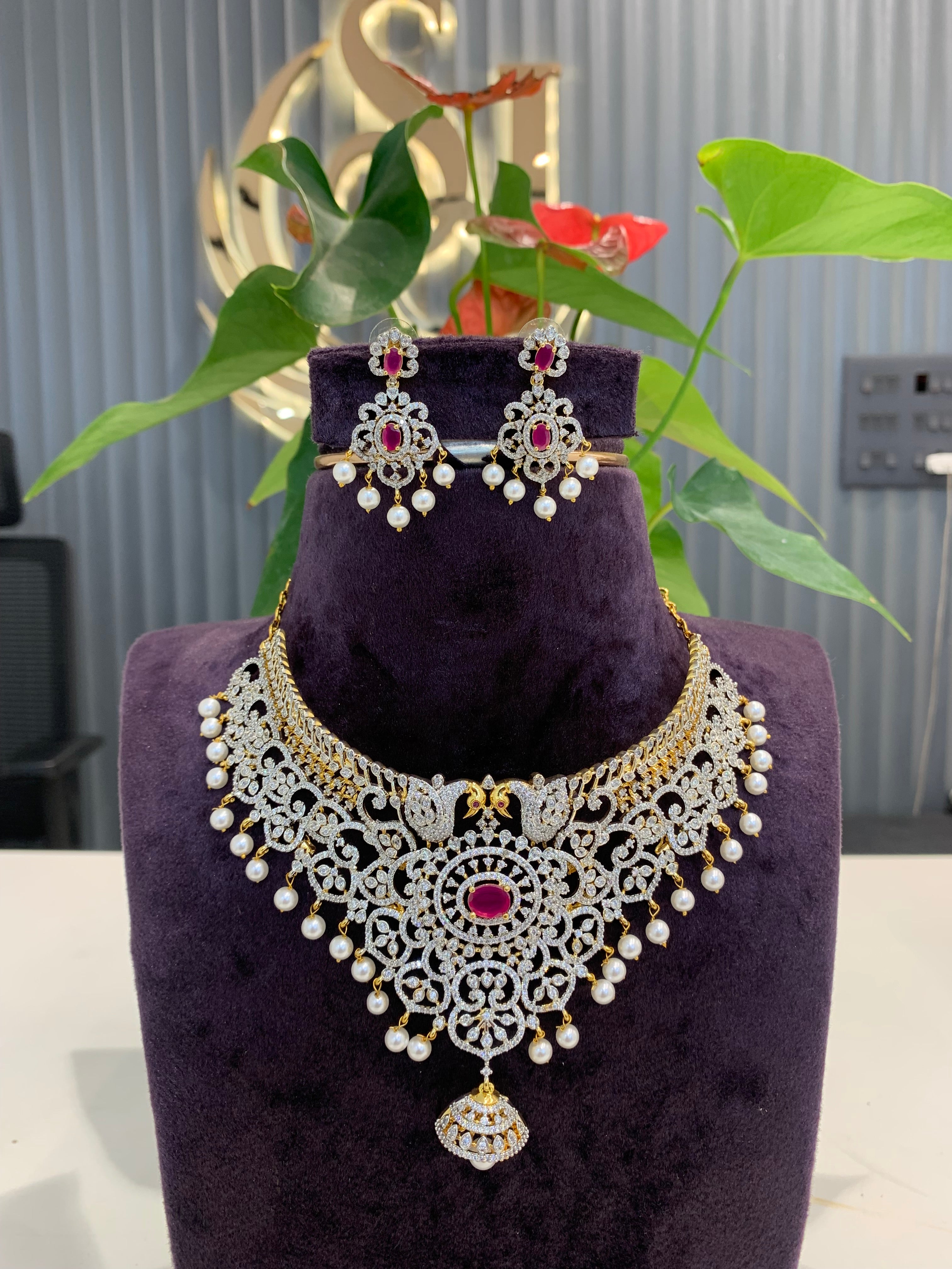 Beautiful GJ chocker