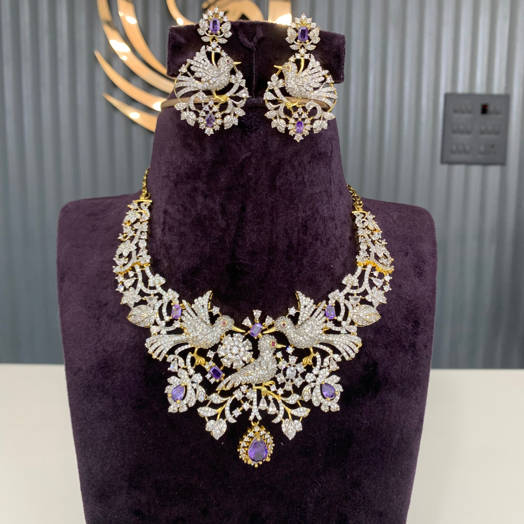 Beautiful GJ necklace
