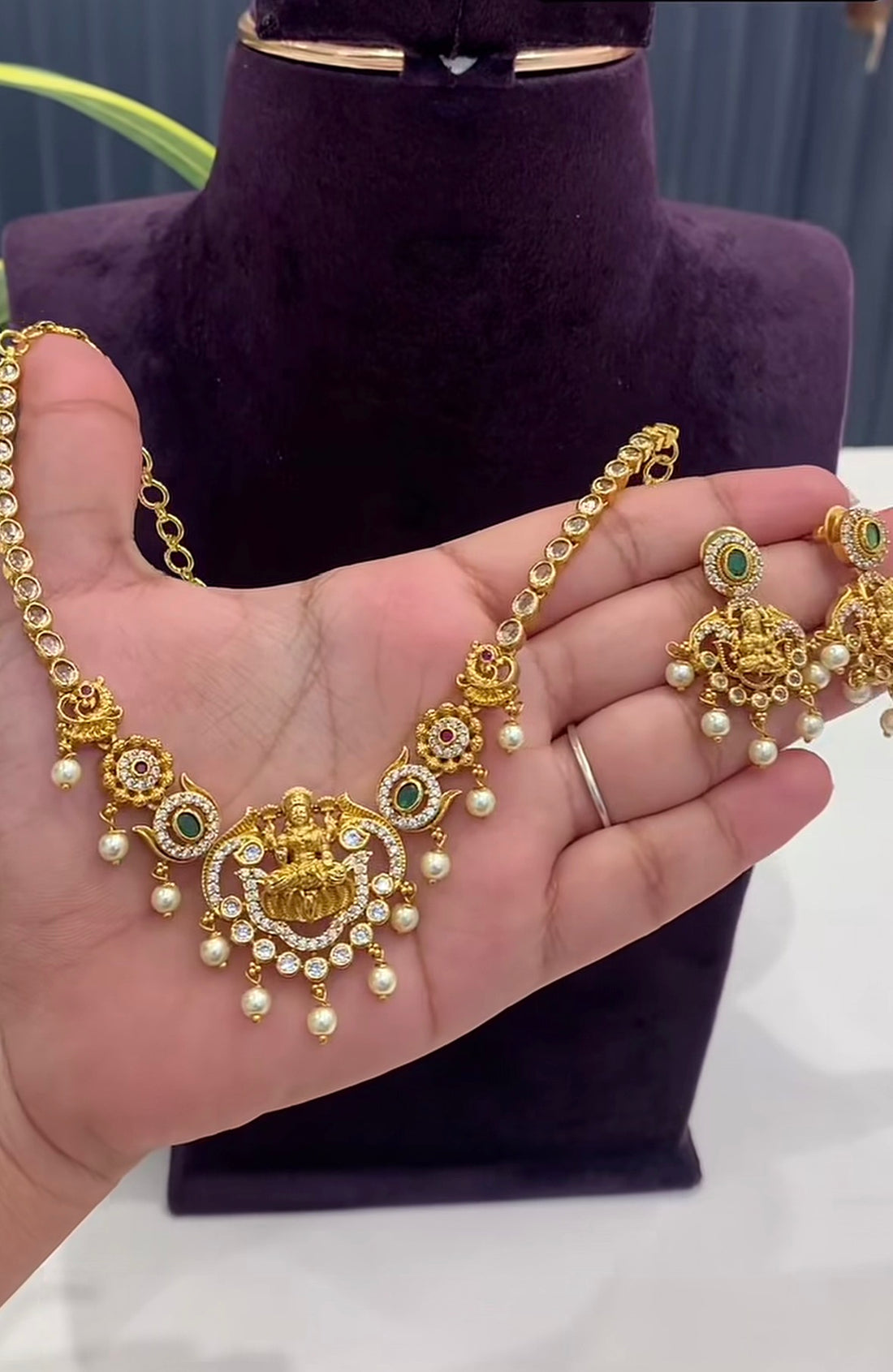 Beautiful simple necklace