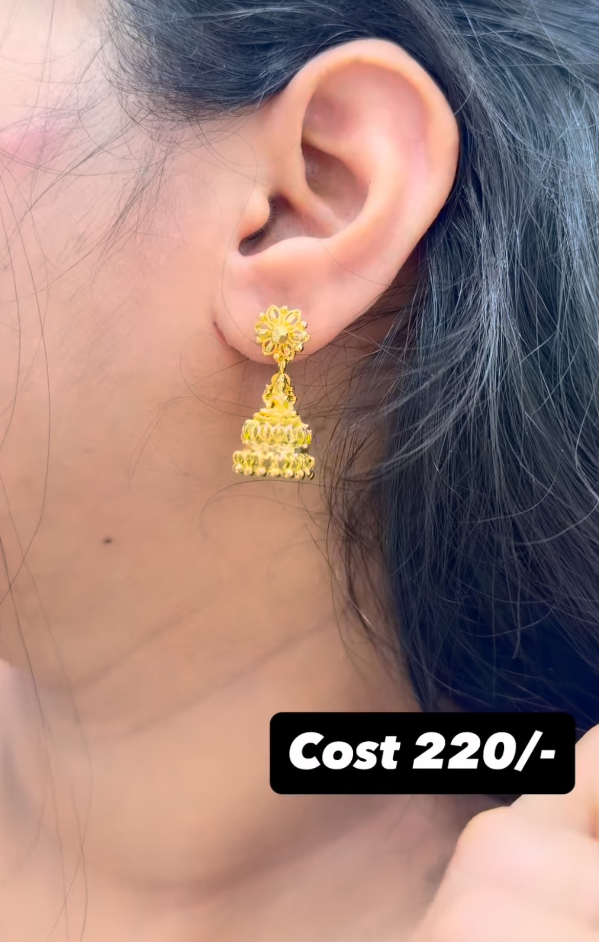 Beautiful cute gold replica jumkies
