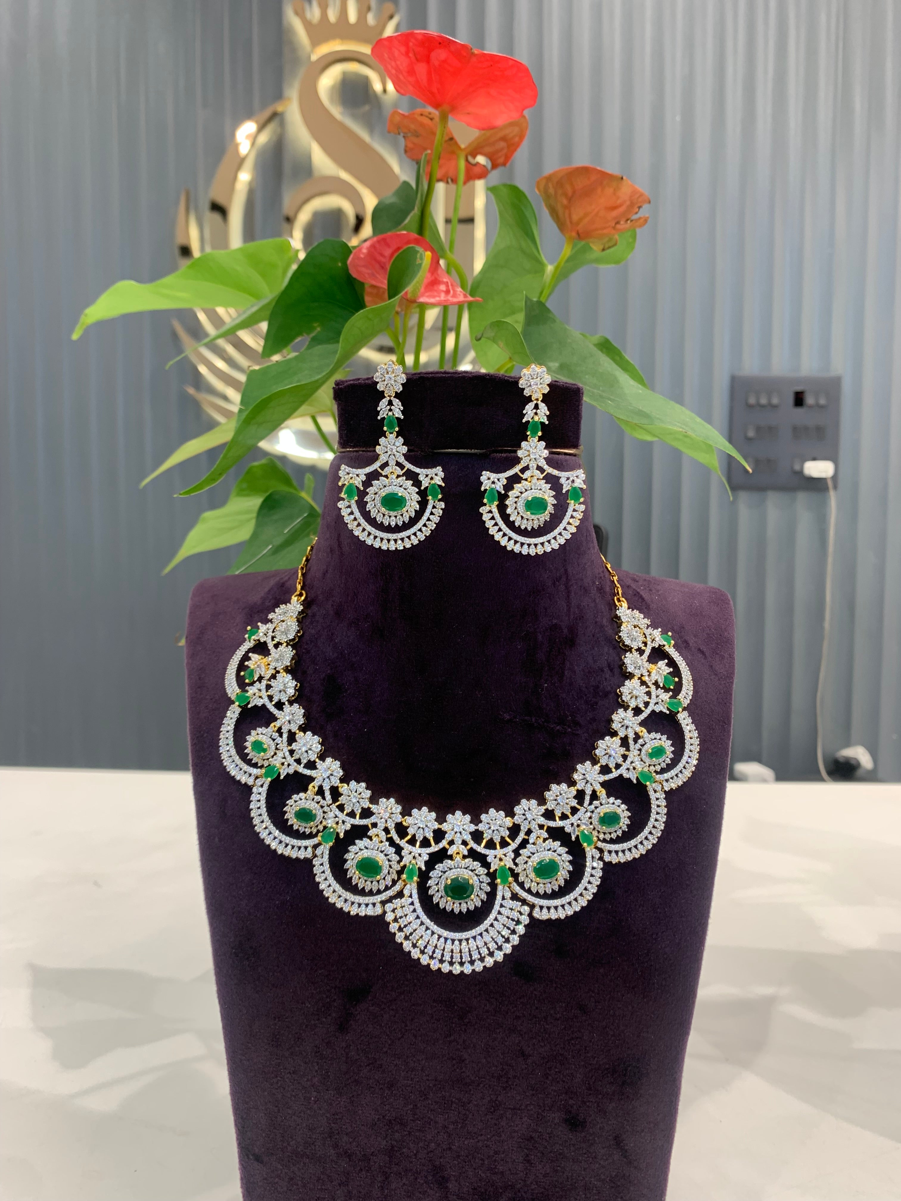 Beautiful GJ necklace