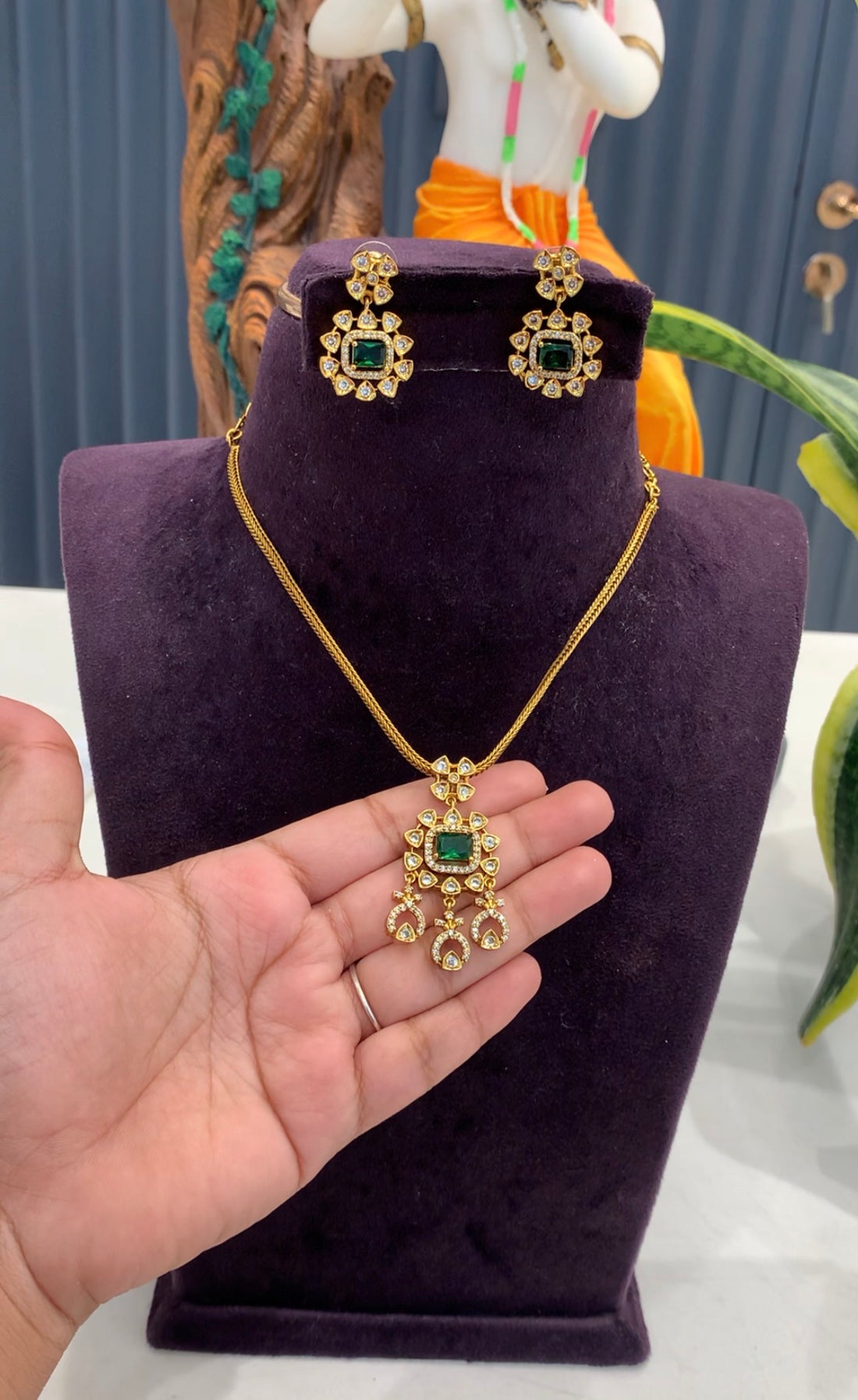 Beautiful nanpatti model necklace /removable locket set