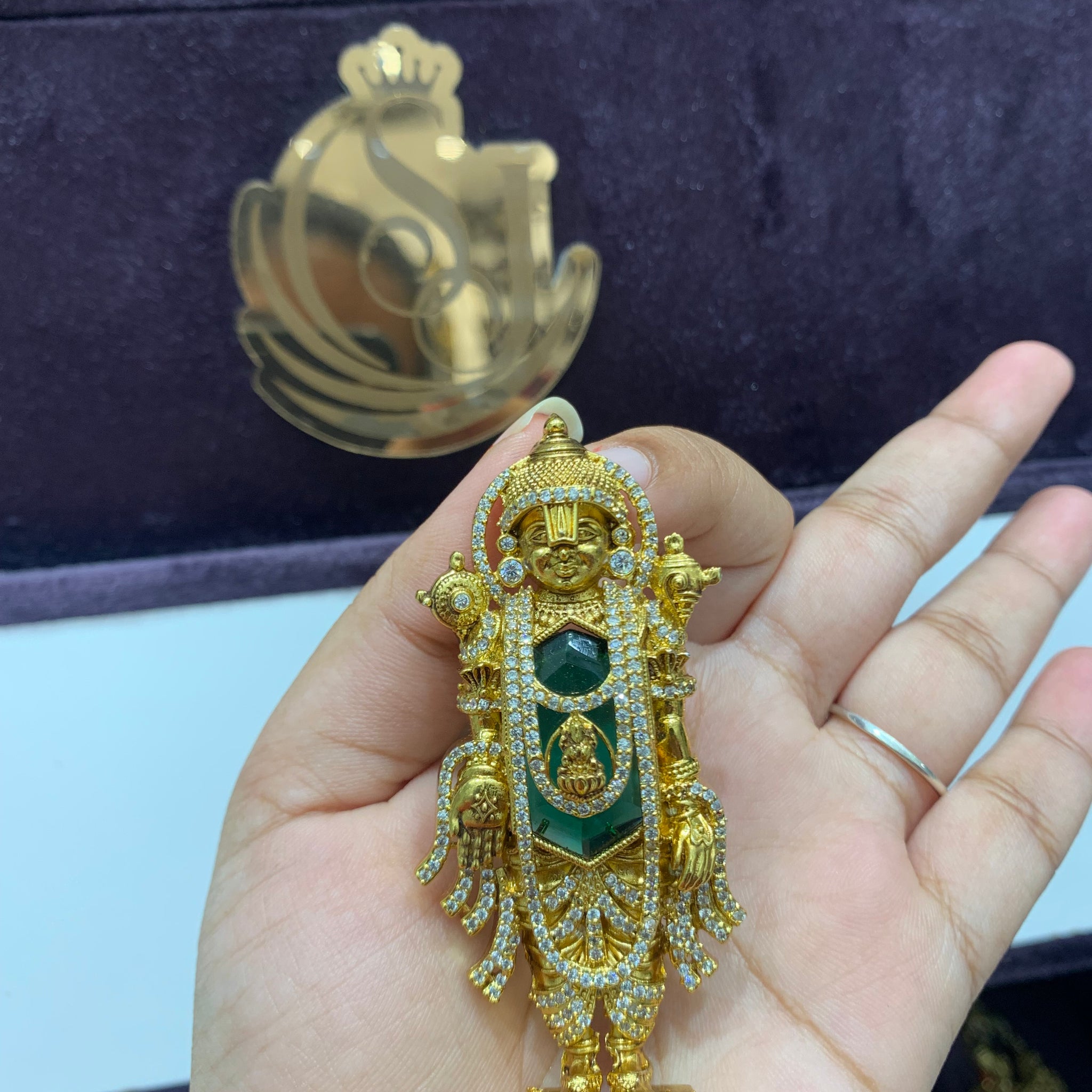 Beautiful lord Venkateswara Swami pendent with back hook