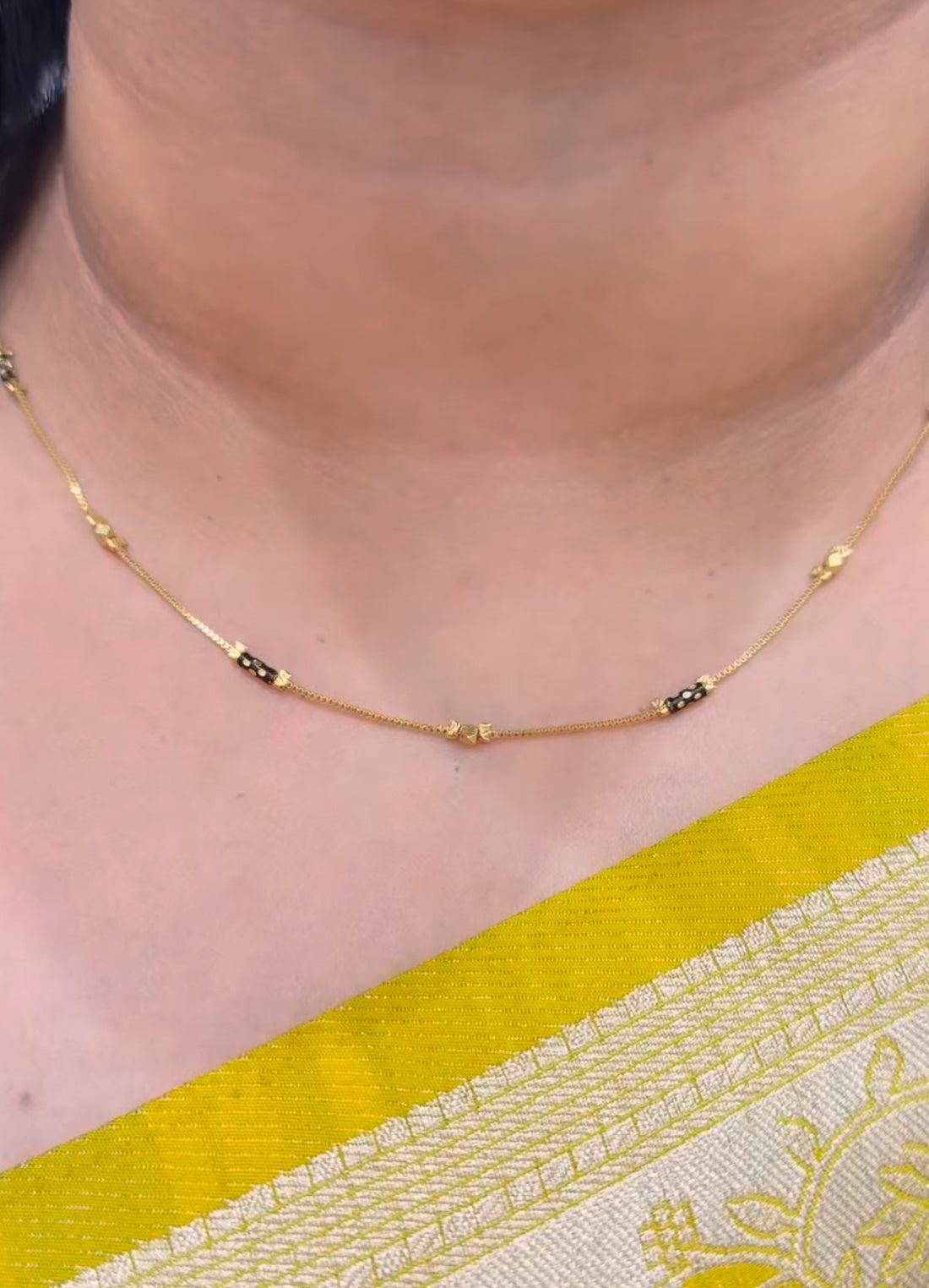 Beautiful simple italic chain