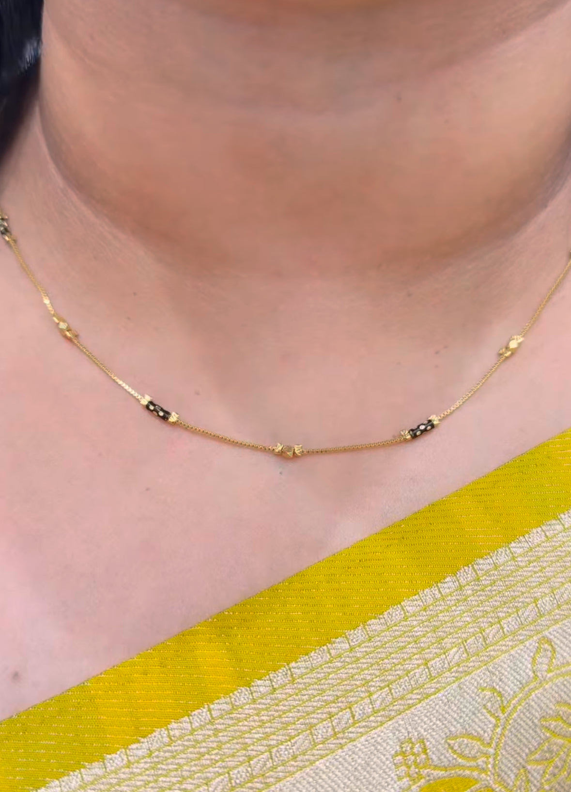 Beautiful simple italic chain