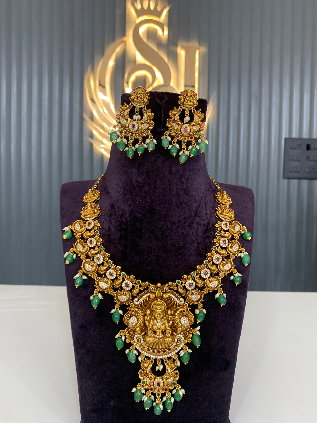 Beautiful nakshi 3D mini haram