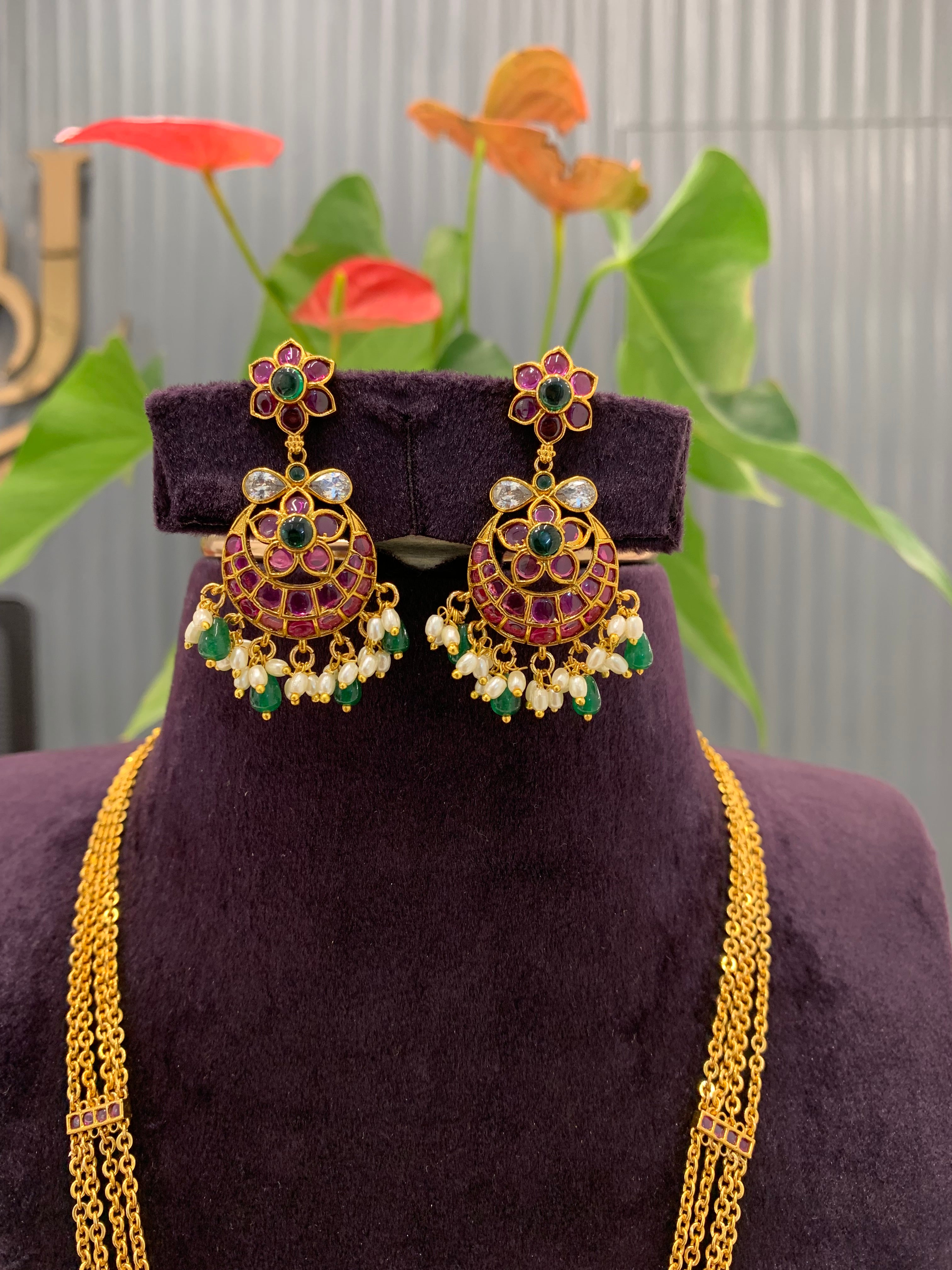 Beautiful Pota Stone Pendent set with Chandraharam