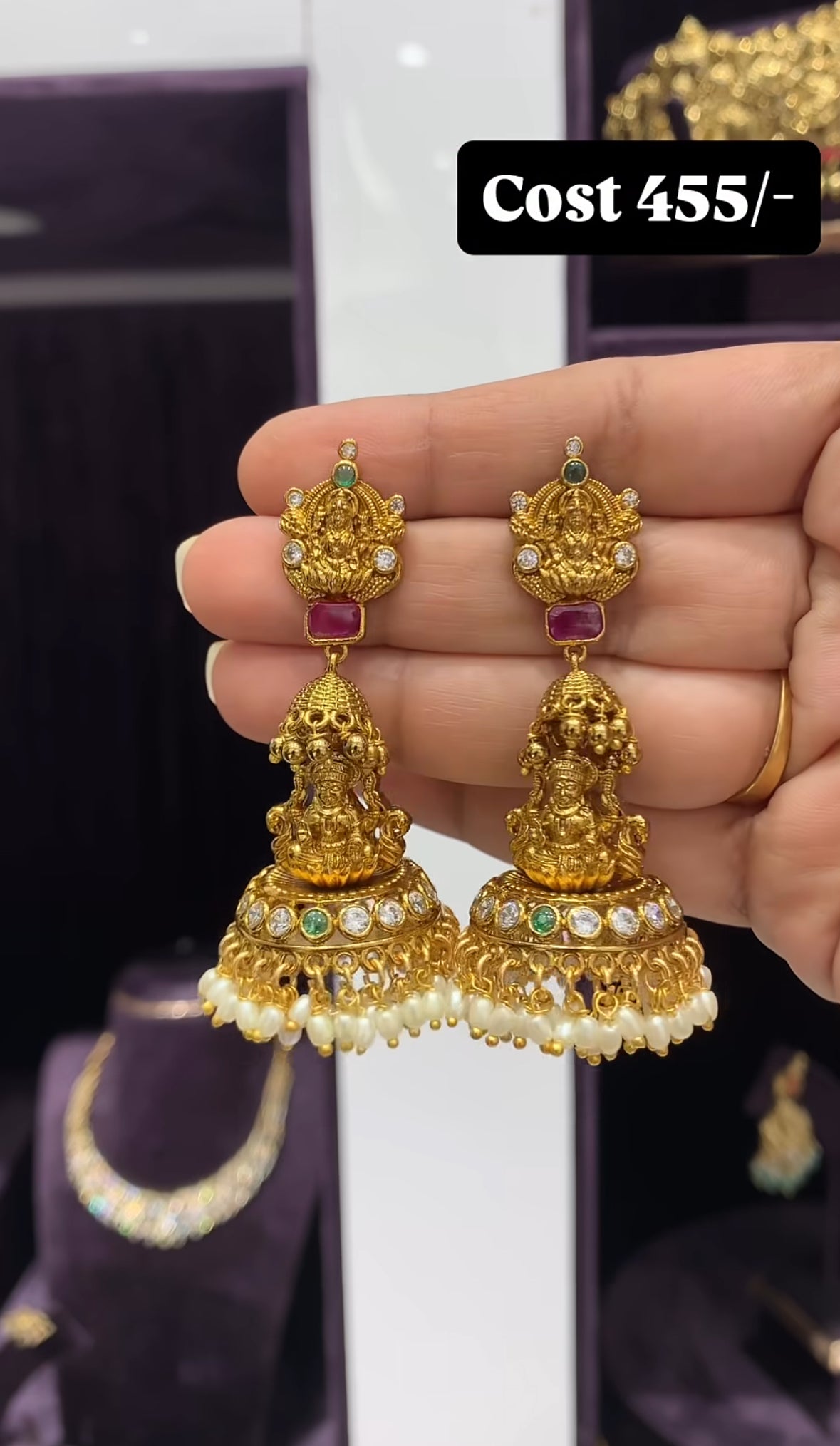 Beautiful nakshi jumkies