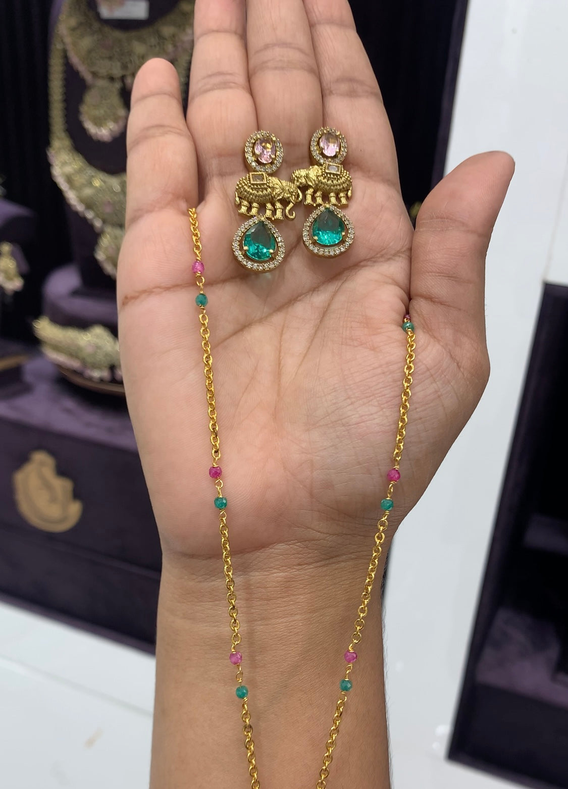 Beautiful Elephant locket set with chain