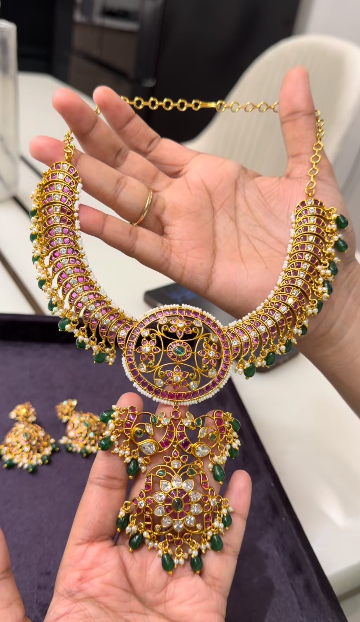 Beautiful kempu style necklace