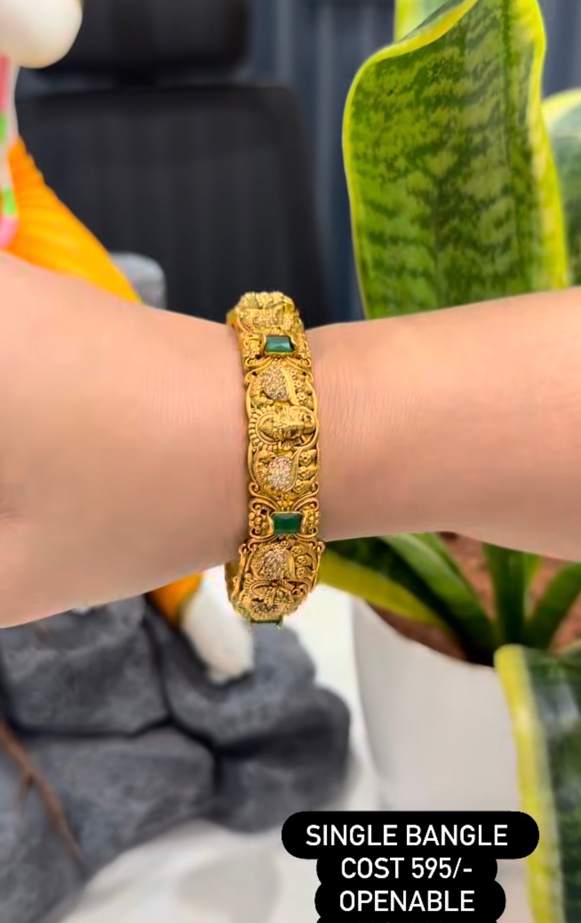 Beautiful openable traditional bangle (single)free size