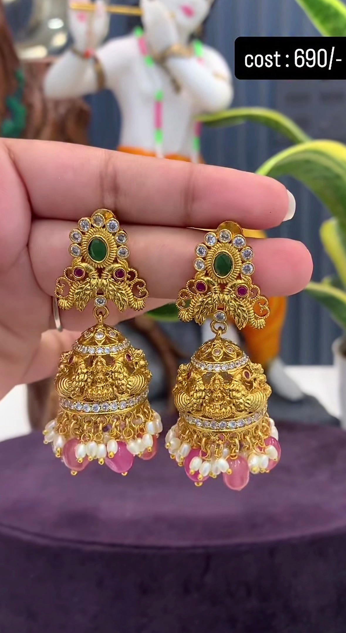 Beautiful nakshi jumkies